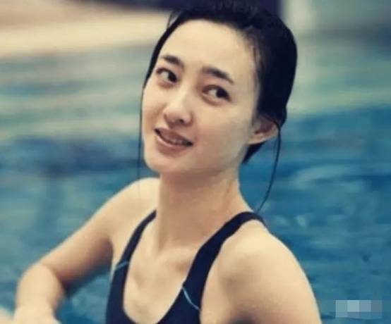 娱乐圈最"干净"的四位女星,出道至今不争不抢,却一个比一个糊