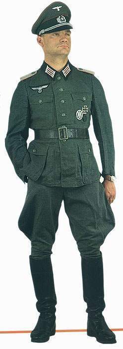 德国海军山地部队,穿防水皮夹克及防水联合皮裤,水面救生衣.