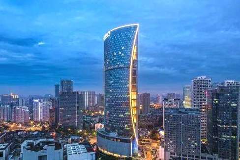 河南2020年经济总量_河南牧业经济学院(3)