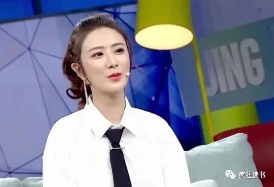 2003年,17岁的薇娅在北京动物园服装批发市场开了一家服装店,凭借
