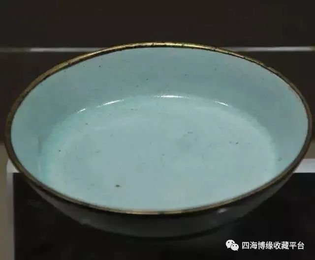 汝窑瓷器的胎质,釉色,器型