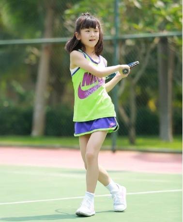有种"大长腿"叫田亮女儿!"逆天发育"又美又飒,网友大呼吸睛