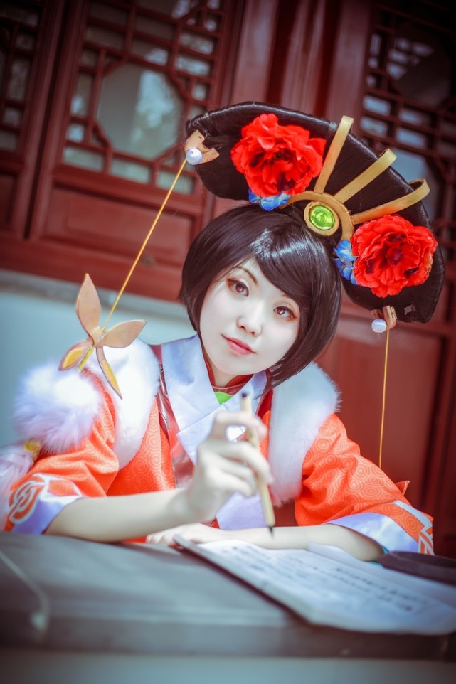 《王者荣耀》——大长腿版安琪拉 如懿cosplay