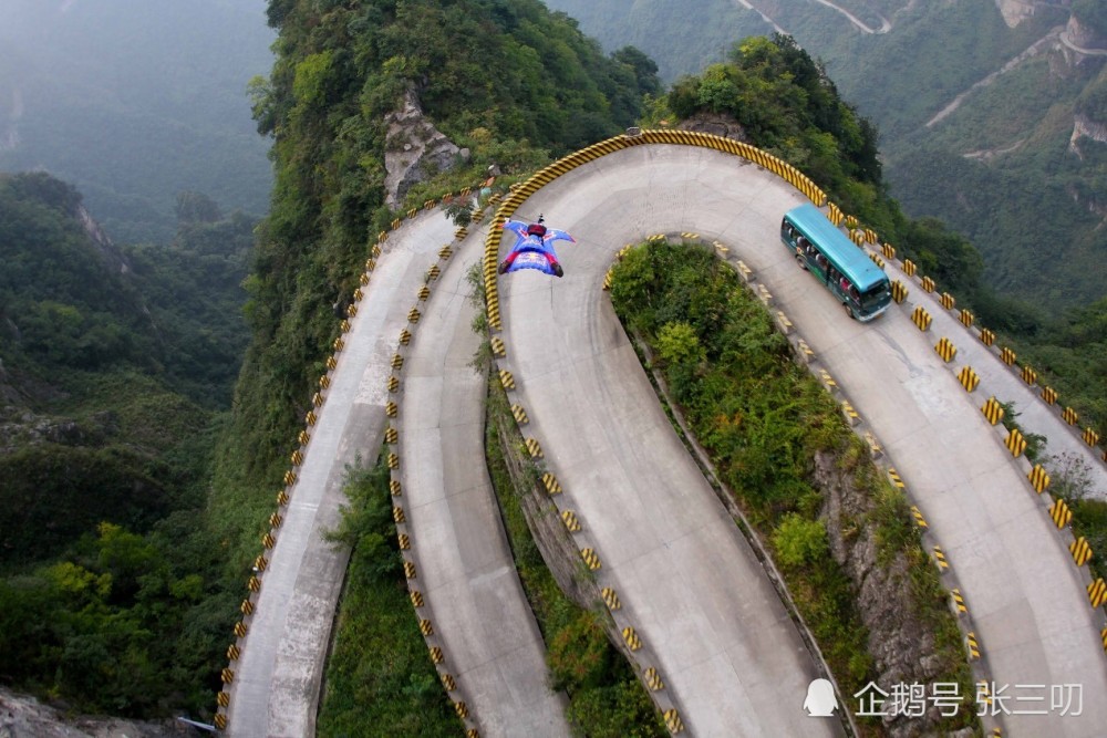 第9名:天门山盘山公路(中国)