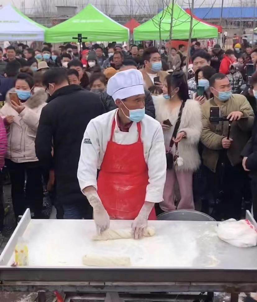 走红后,"拉面哥"不堪其扰:我只想好好生活,好好卖拉面