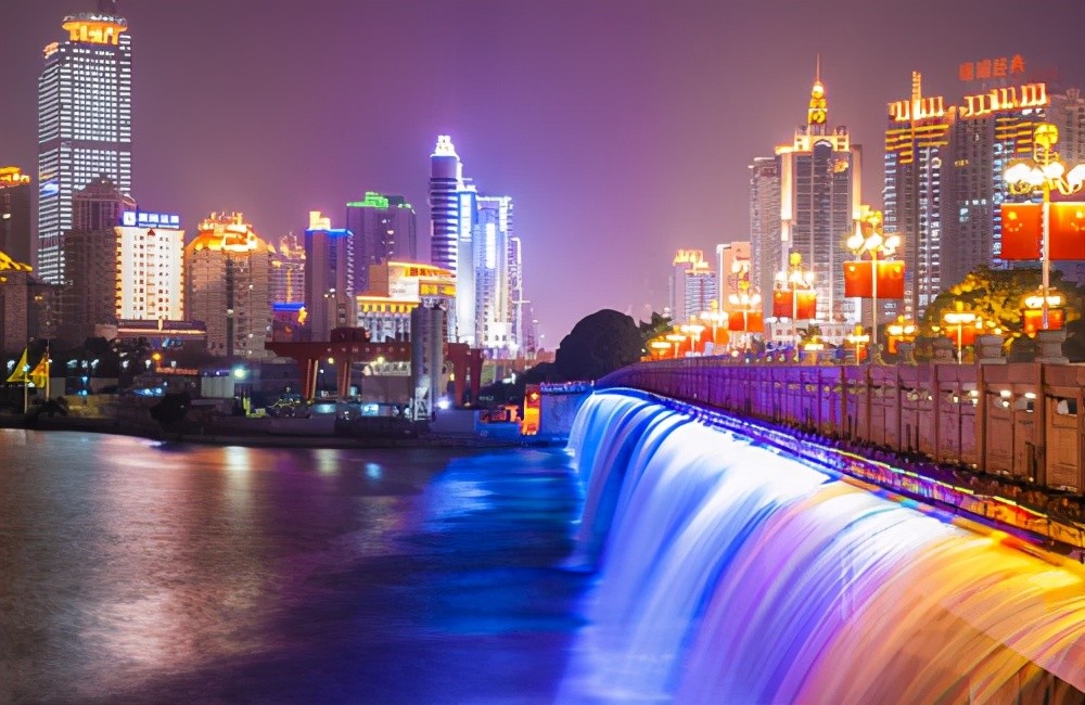 南宁 2021 gdp_2021南宁车祸现场图片