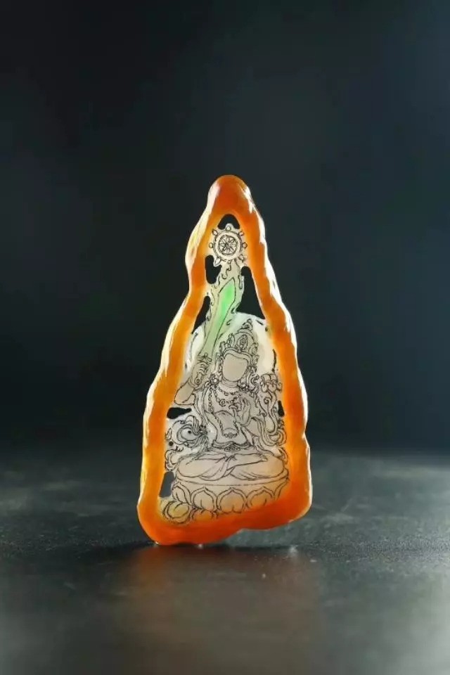 我是玉雕师,实例说明"翡翠玉雕的精髓:去其糟粕,留其精华"