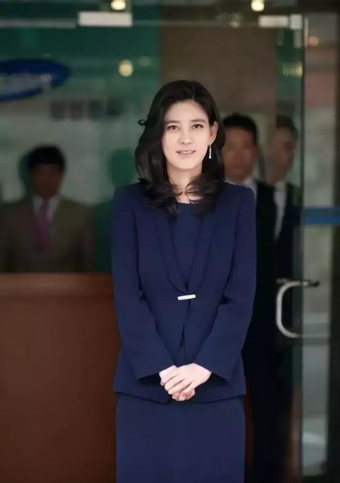 三星长公主,下嫁保安17年,却孕期被打,离婚还被勒索1.