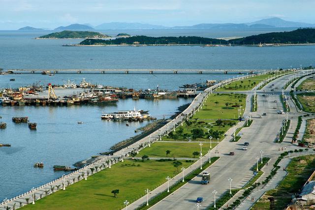 城市的人均gdp_中国人均gdp地图