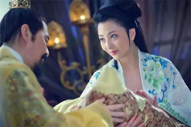赵匡胤兵变当皇帝以后面对柴荣漂亮的老婆他是如何处理的
