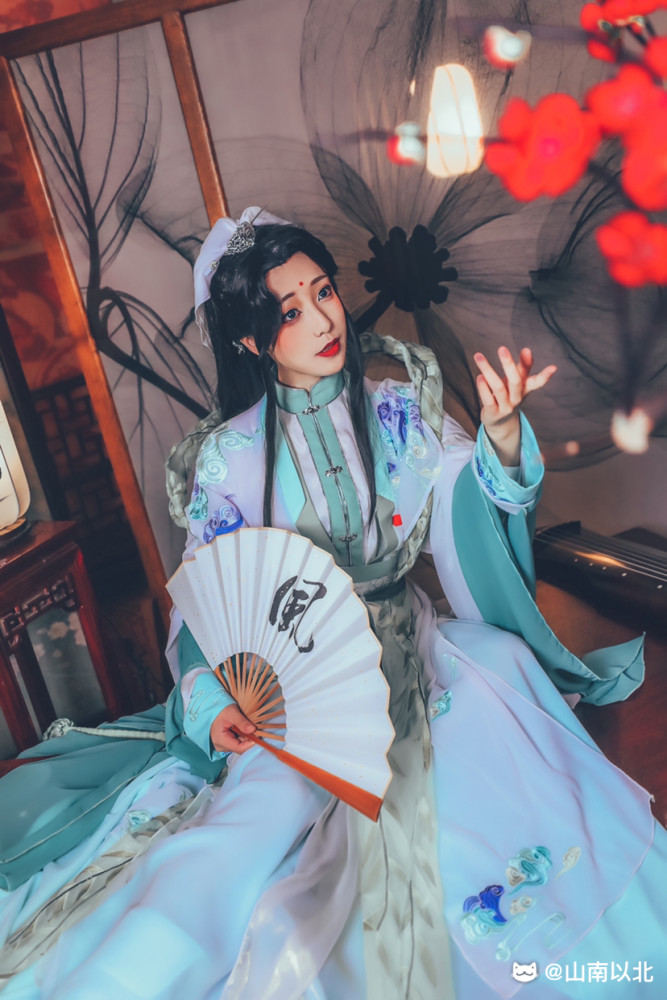 喵特cos 天官赐福 风师青玄