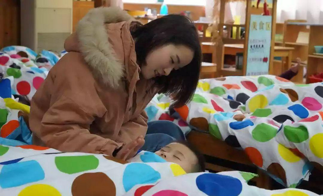 一张床一个女孩斗牛猜成语_黄渤斗牛图片