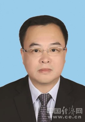 陈康当选铜仁市人大常委会主任 杨彪,任廷里当选副主任(图|简历)