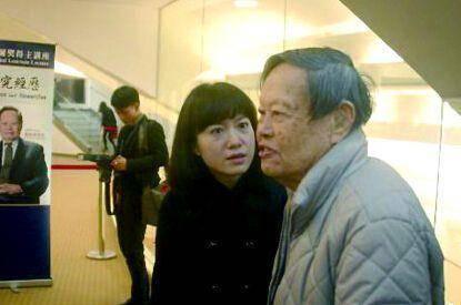 98岁的杨振宁再次喜当爹,44岁的翁帆怀孕却面容憔悴对其厌烦