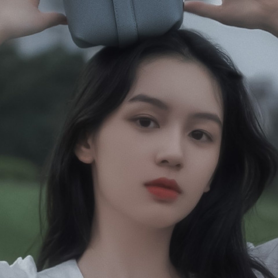 周也这种清冷美人内娱独一份了吧