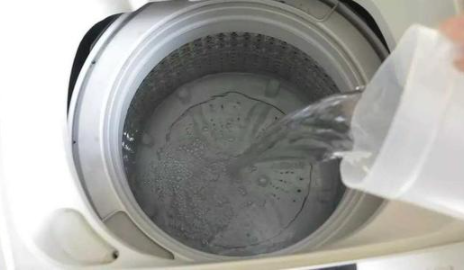 千万别用小苏打清洁洗衣机如何简单科学清洗洗衣机