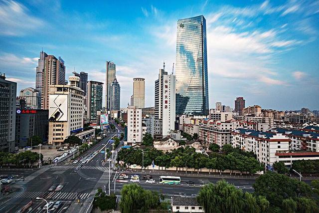苏州面积和人口_苏州葛洲坝别墅面积图(2)
