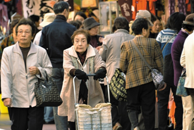 日本有多少人口2020年_紧急事态宣言下,调查称近两成日本人处于抑郁状态(2)