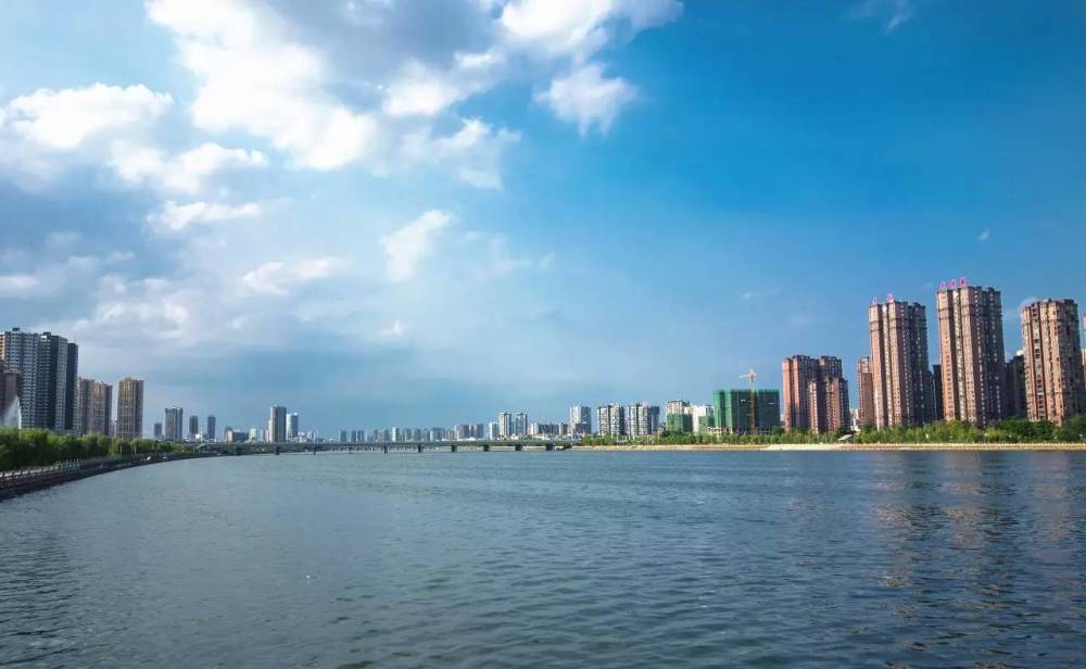 自贡经济总量是多少_自贡是几线城市(2)