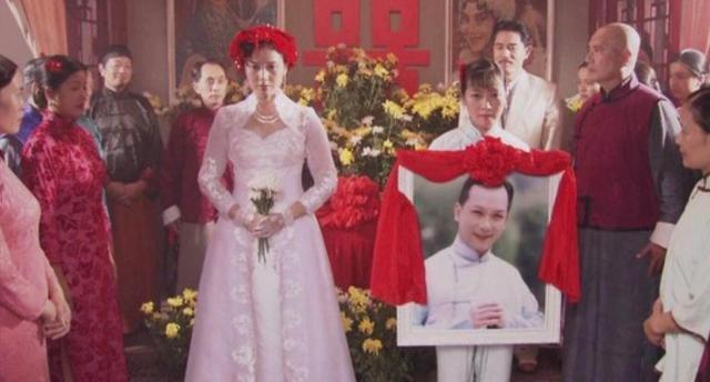 《大宅门》白玉婷嫁给照片过一生,荒唐背后体现3个层次爱情观