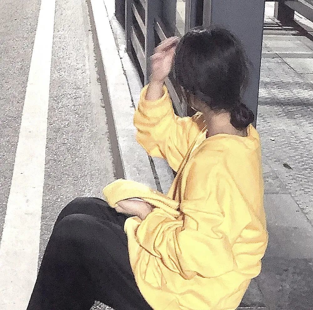 粉丝投稿:0306背书包的背影女生头像