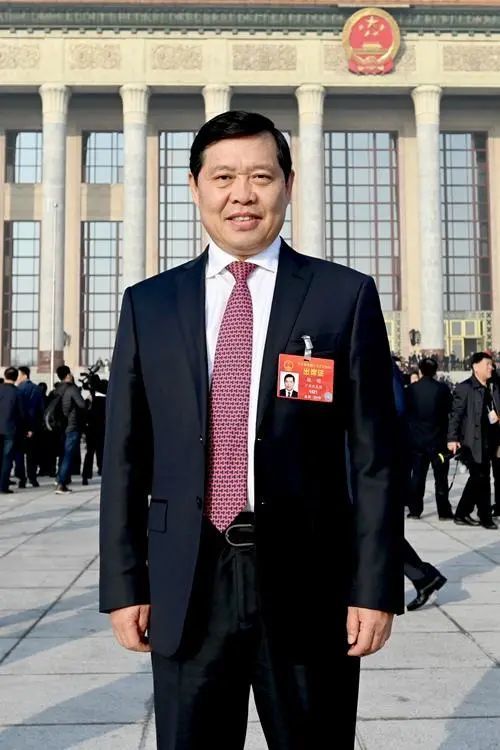 广东中人集团董事长_广东鸿发集团董事长(2)