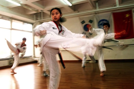 留华韩国人成特殊保护对象 称中韩关系像一壶