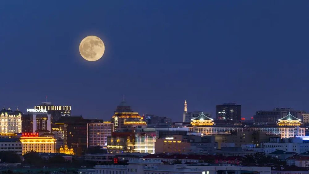 夜读丨月光下的中国