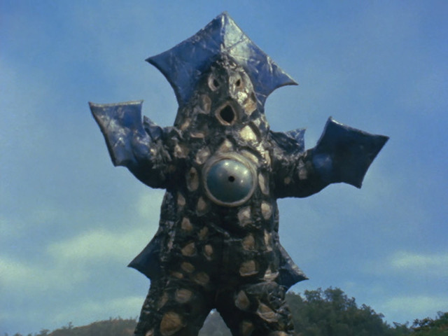 生物融合诞生的怪兽,拥有海星和鱿鱼的结合特征,战斗初期,布利加德