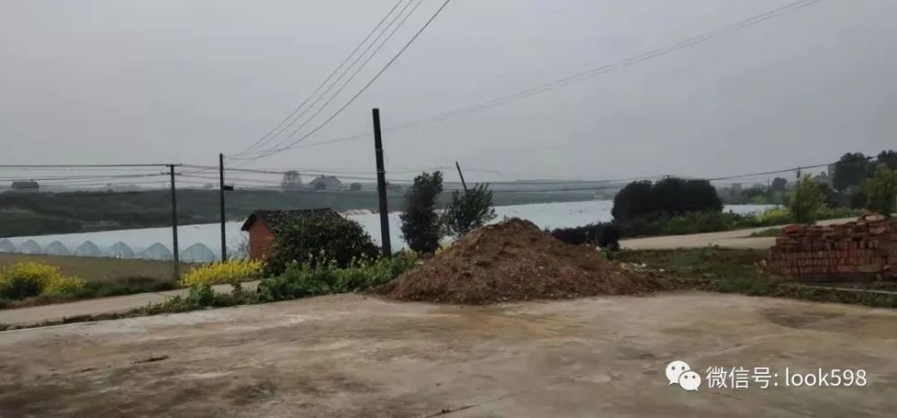 唐街:湖北宜昌夷陵区鸦鹊岭镇3.5亩楼房土地25万