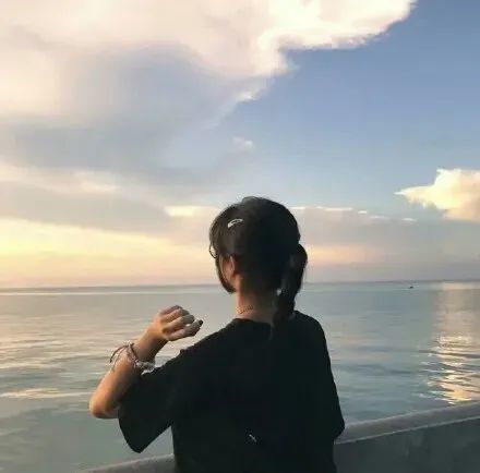 2021美女背影头像,2021最火头像女伤感 超有意境的男生女生背影头像