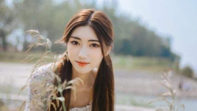 聪明的女人,就不会把这些东西给男人,傻女人会一早就交出来