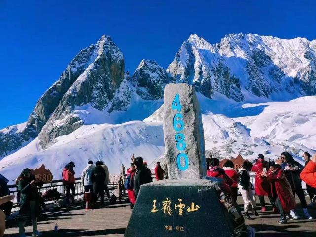 主峰扇子陡(乘大索道)2,回程还可一路玩赏而回,玉龙雪山脚下景点有