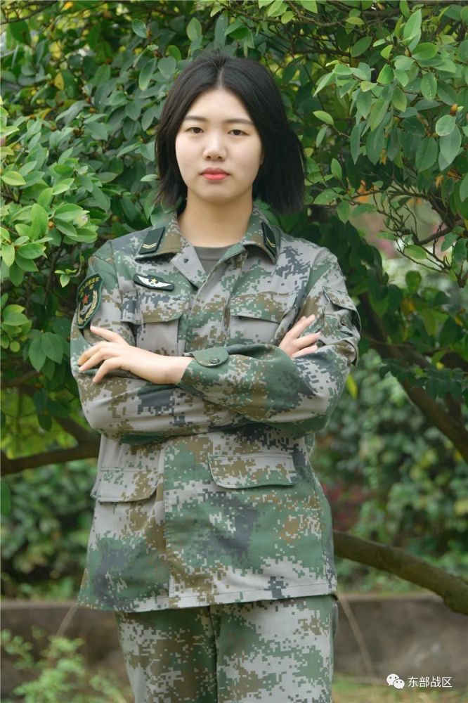 一组写真送给最美女兵