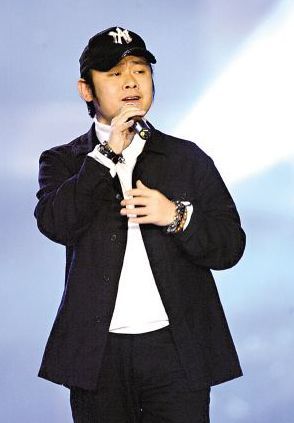 害死亲哥,逼走前妻,被那英汪峰接连炮轰的刀郎,今怎样