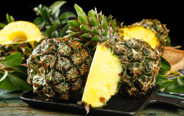 菠萝和凤梨是同一种水果,但真有区别,到底有啥不同?_腾讯网