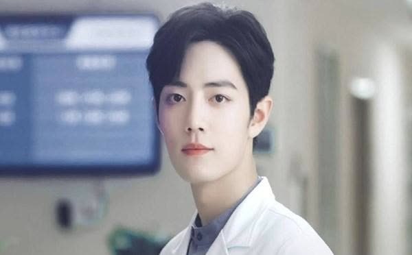 肖战与教师事件，肖战 女老师？