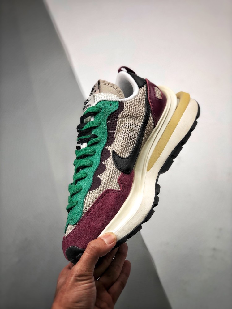 sacai x nike vaporwaffle 3.0酒红华夫