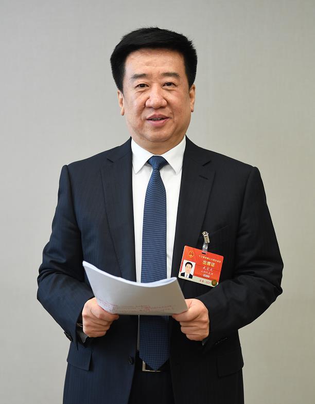 武宏文代表:为推动山西转型发展蹚新路贡献工信力量
