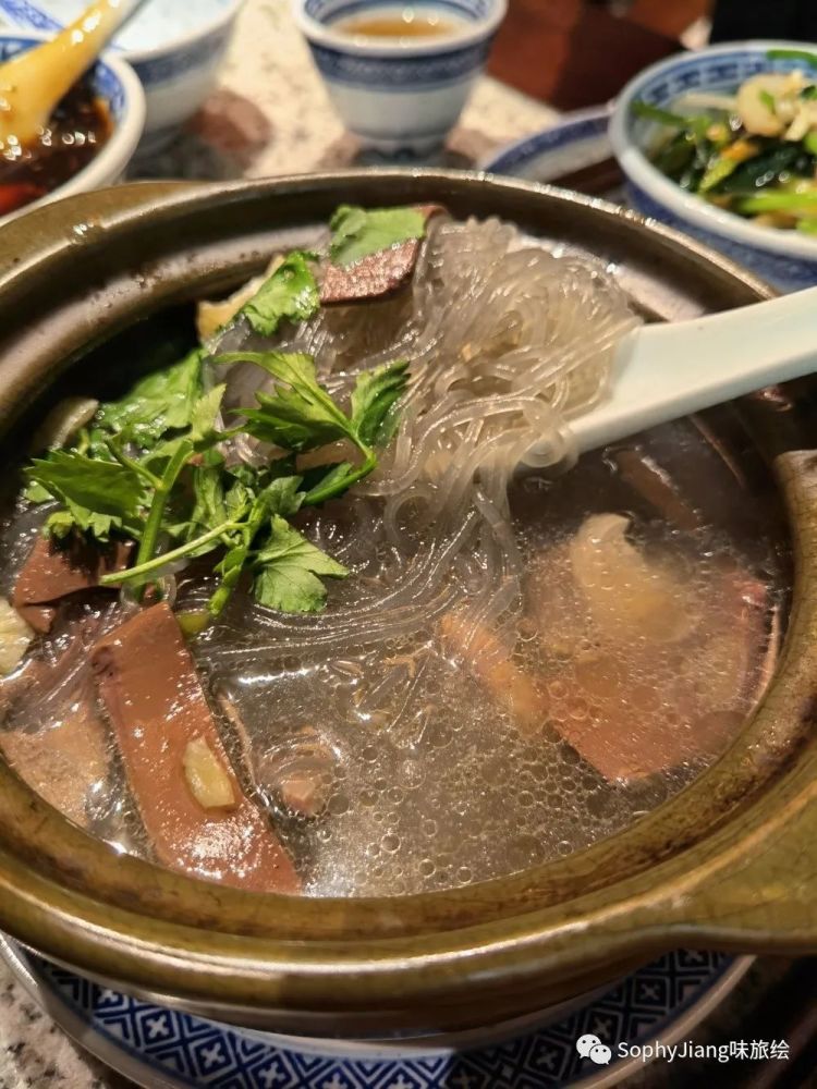 鸭血粉丝砂锅
