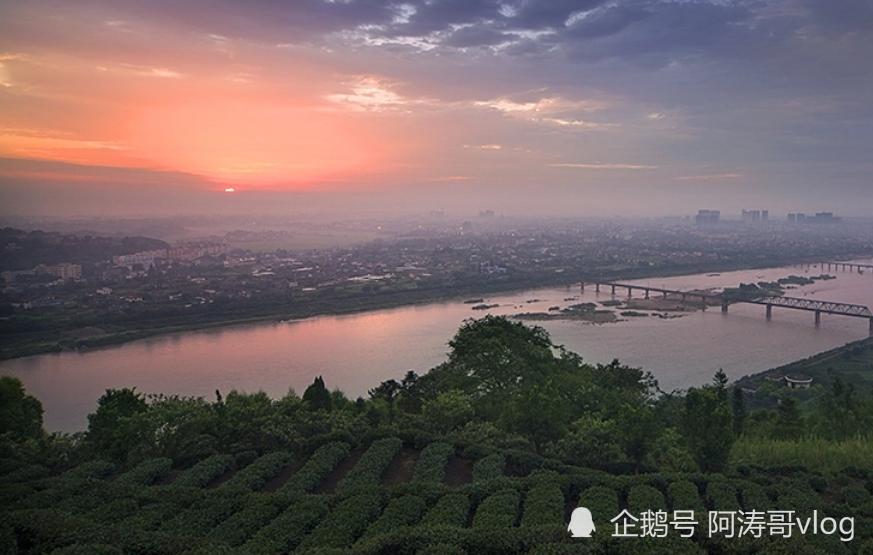 乐山人口2019_乐山大佛