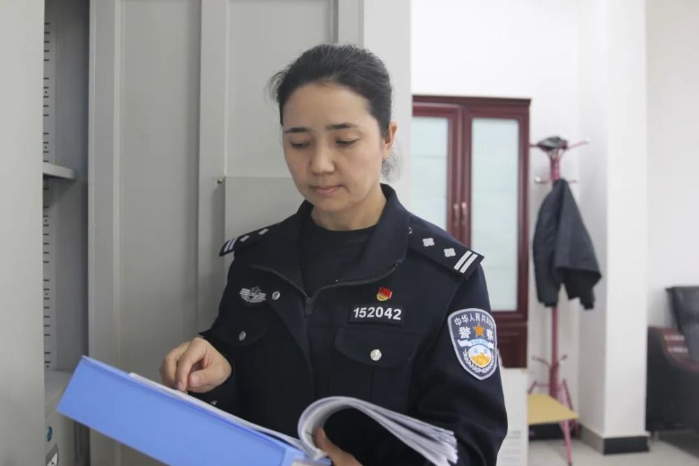 技术二级主任 侯榕 兵团第三师图木舒克城区公安局小海子派出所副所长