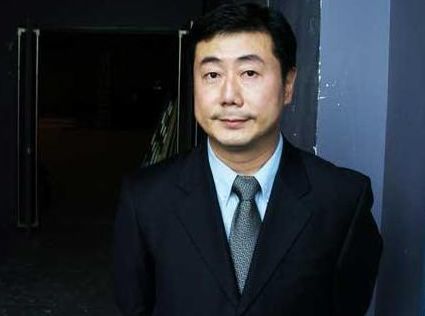方宏进一位人面兽心的央视主持被妻女曝光后落魄退场