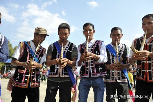 吹起芦笙跳起舞简谱_吹芦笙跳起舞简谱