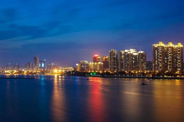 武安市gdp_武安市第五中学(2)