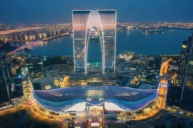 继"秋裤楼"后,苏州再迎一座顶级地标,造型奇特被称"口红楼"