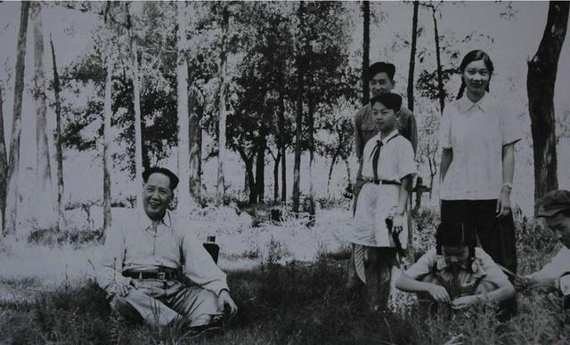 毛远新今年80岁,1961年他对林立果说:你应该叫我解放军叔叔