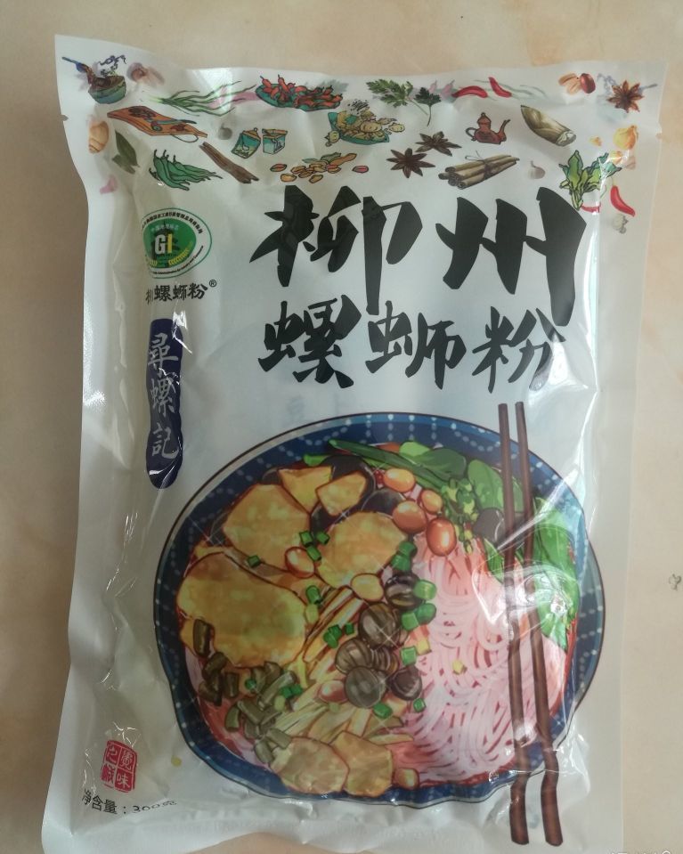 螺蛳粉这些年很热销它和方便面相比各有千秋啊