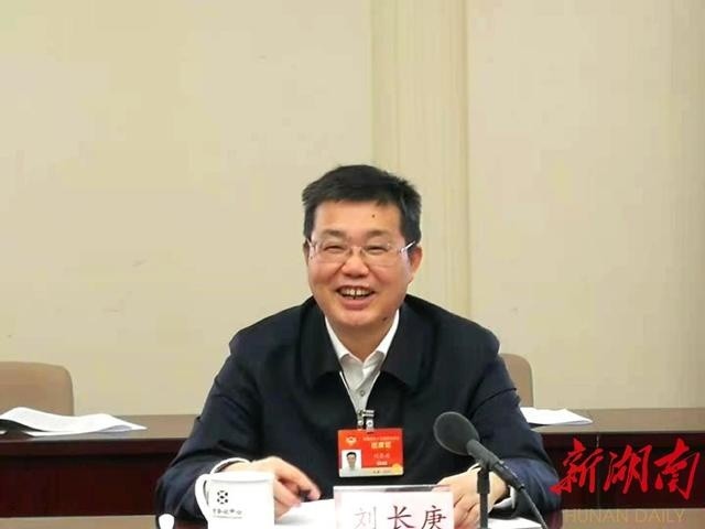 两会金音全国政协委员刘长庚拓展投资空间助力新发展格局