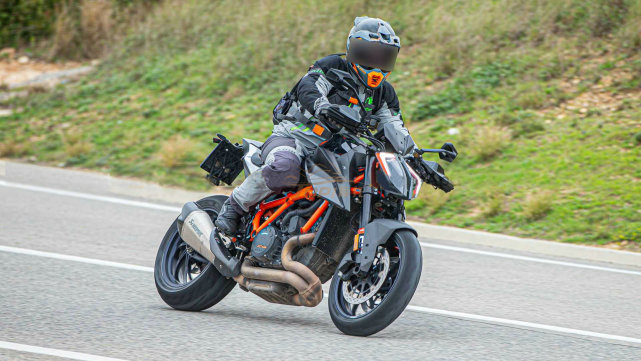 极致轻量化ktm1290superdukerr亮相